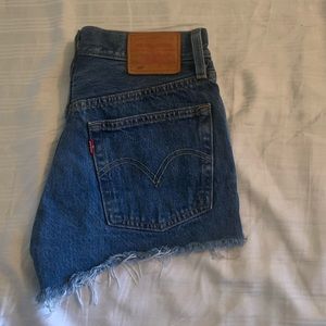Levi’s shorts
